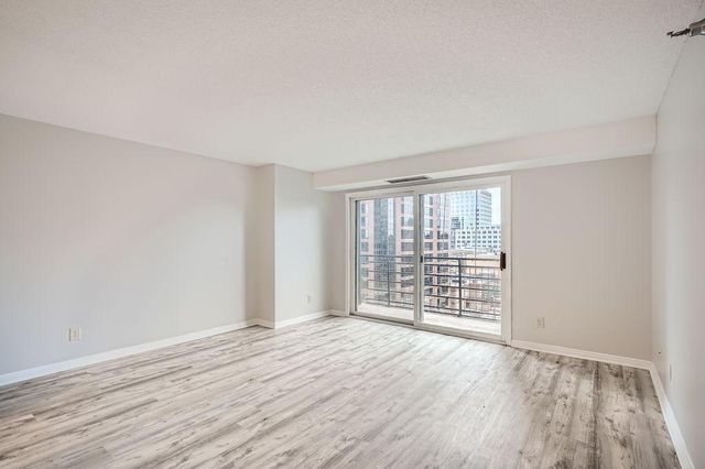 66 9th Street E 1305, Saint Paul, MN 55101