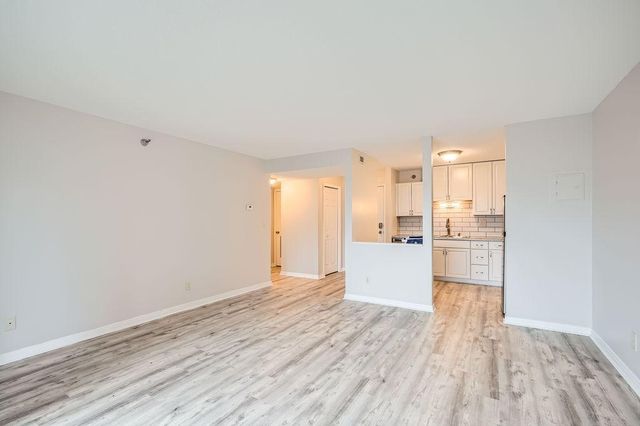 66 9th Street E 1305, Saint Paul, MN 55101