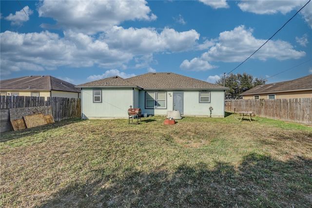 3821 Lincoln St, Corpus Christi, TX 78415