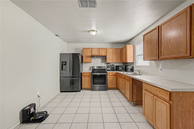 3821 Lincoln St, Corpus Christi, TX 78415