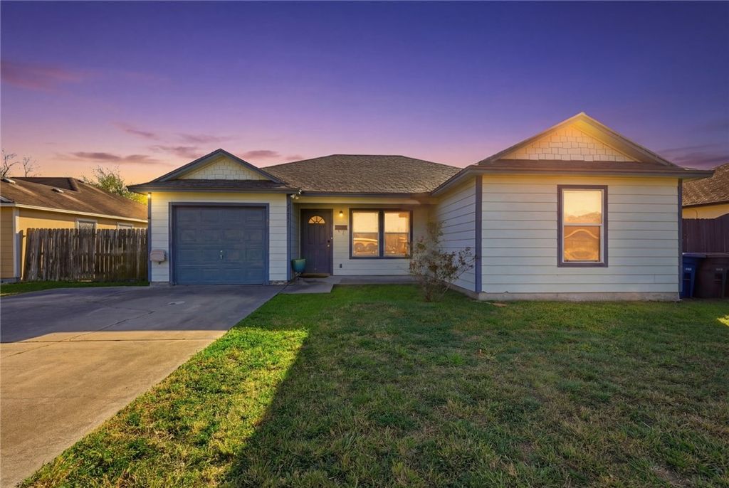 3821 Lincoln St, Corpus Christi, TX 78415