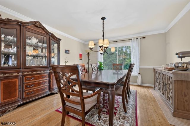 6 Chaucer Dr, Clinton Twp., NJ 08801