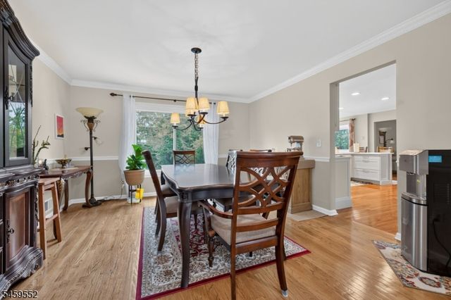 6 Chaucer Dr, Clinton Twp., NJ 08801