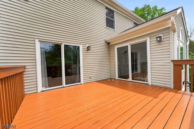 6 Chaucer Dr, Clinton Twp., NJ 08801