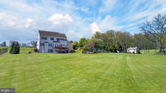 1044 LONG LANE RD, Kutztown, PA 19530