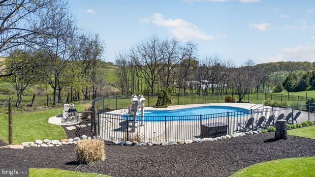 1044 LONG LANE RD, Kutztown, PA 19530
