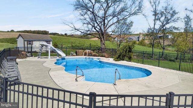 1044 LONG LANE RD, Kutztown, PA 19530