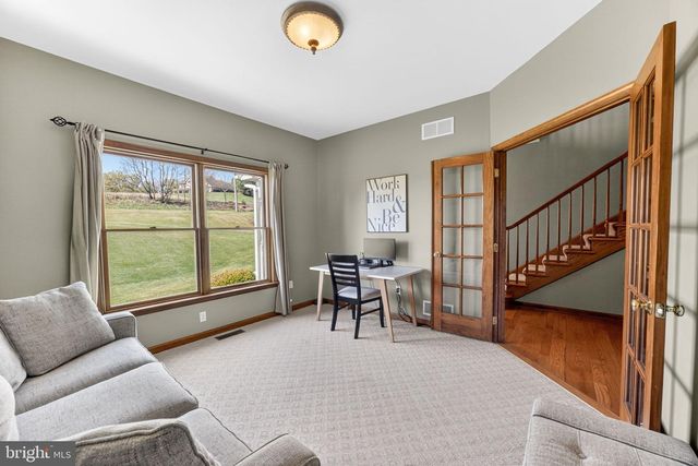 1044 LONG LANE RD, Kutztown, PA 19530
