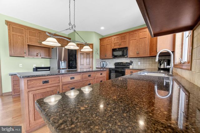 1044 LONG LANE RD, Kutztown, PA 19530