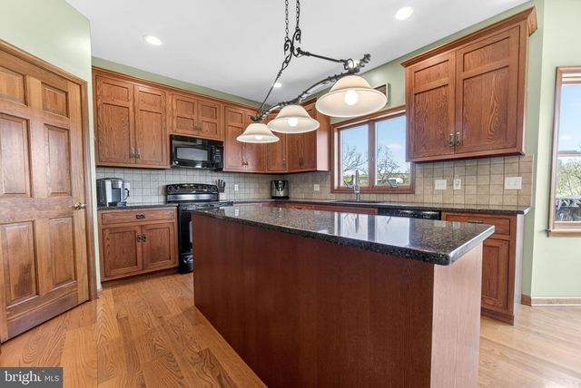 1044 LONG LANE RD, Kutztown, PA 19530