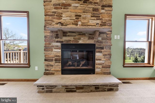 1044 LONG LANE RD, Kutztown, PA 19530