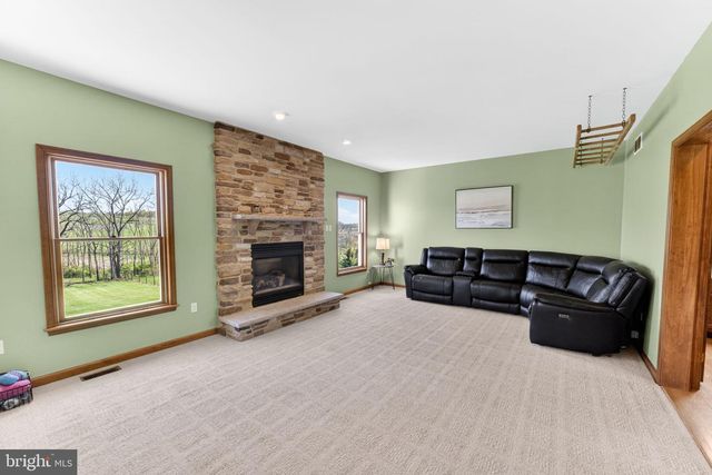 1044 LONG LANE RD, Kutztown, PA 19530