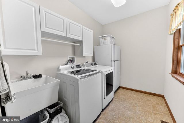 1044 LONG LANE RD, Kutztown, PA 19530