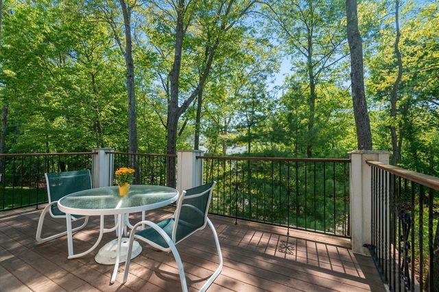 287 Langley Rd 43, Newton, MA 02459