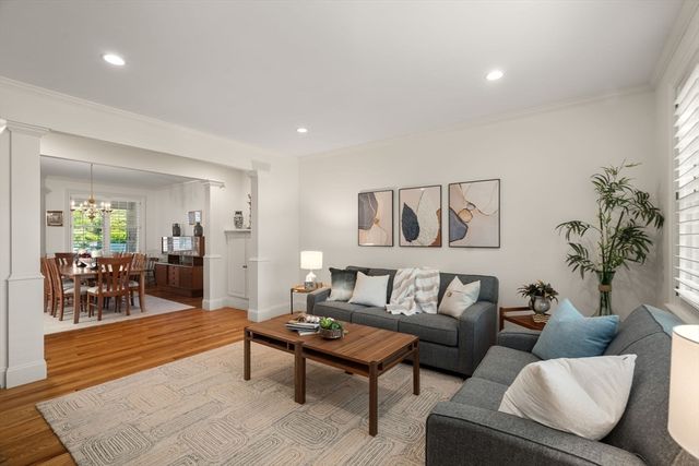 287 Langley Rd 43, Newton, MA 02459