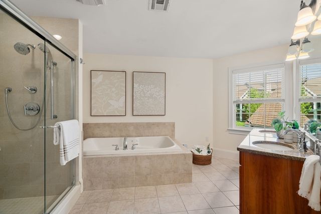 287 Langley Rd 43, Newton, MA 02459