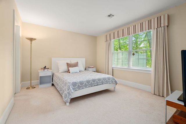 287 Langley Rd 43, Newton, MA 02459