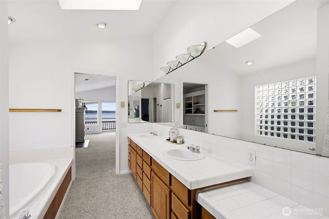 868 Juniper Pointe Lane, Camano Island, WA 98282