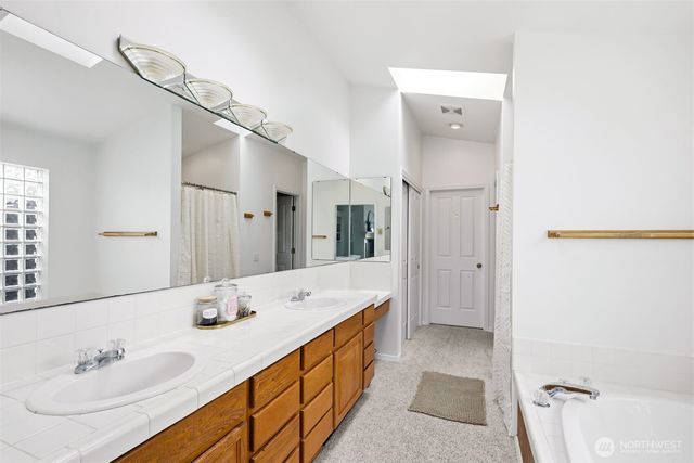 868 Juniper Pointe Lane, Camano Island, WA 98282