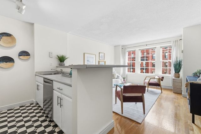 534 Beacon St 403, Boston, MA 02215