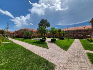 11438 NW 62nd Ter 218, Doral, FL 33178