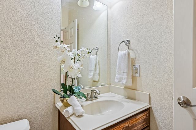 205 Milan Street 2202, Lewisville, TX 75067