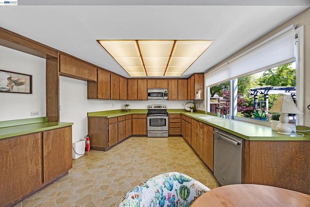 1926 Neptune Rd, Livermore, CA 94550