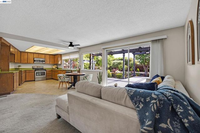 1926 Neptune Rd, Livermore, CA 94550