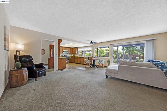 1926 Neptune Rd, Livermore, CA 94550