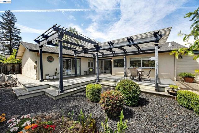 1926 Neptune Rd, Livermore, CA 94550