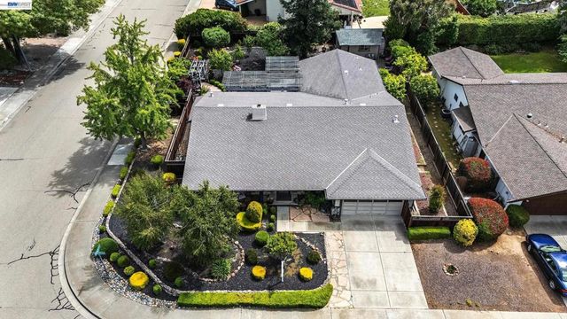 1926 Neptune Rd, Livermore, CA 94550