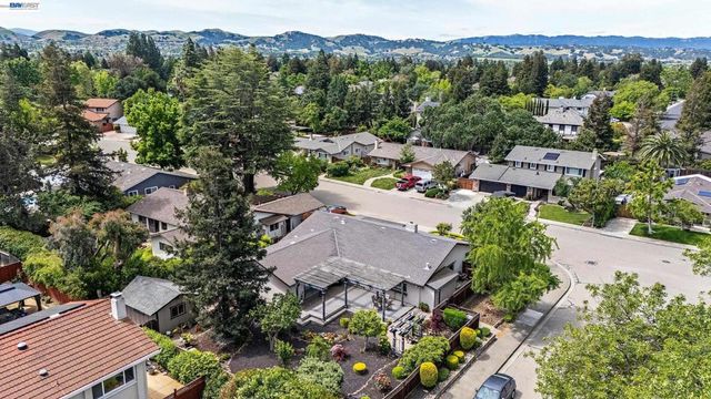 1926 Neptune Rd, Livermore, CA 94550