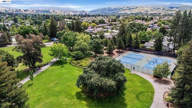 1926 Neptune Rd, Livermore, CA 94550