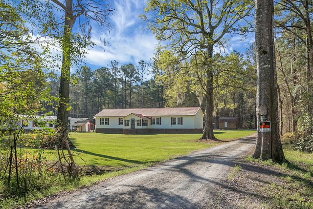 274 Rae Lane, Bonneau, SC 29431