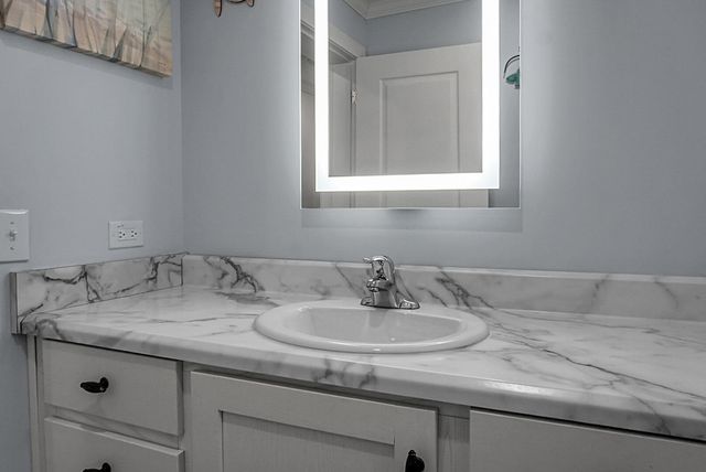 274 Rae Lane, Bonneau, SC 29431