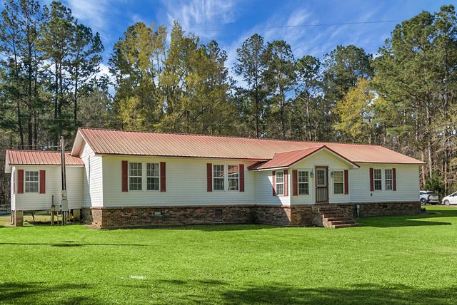 274 Rae Lane, Bonneau, SC 29431
