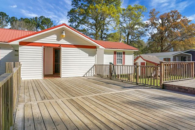 274 Rae Lane, Bonneau, SC 29431