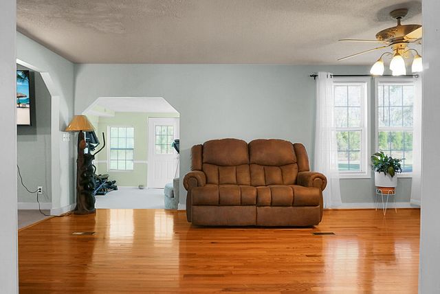 274 Rae Lane, Bonneau, SC 29431