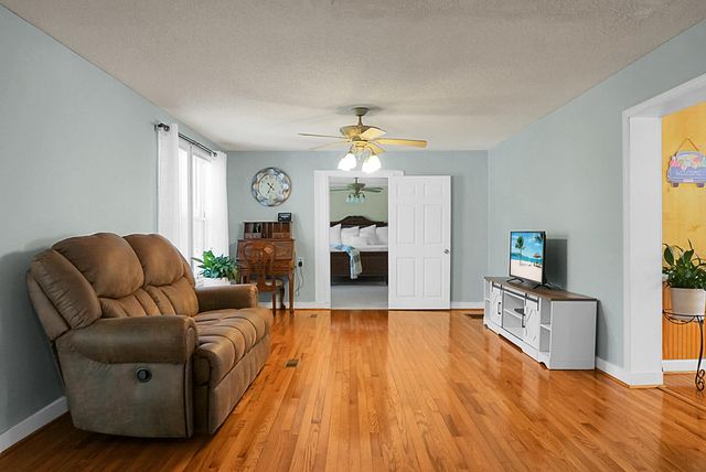 274 Rae Lane, Bonneau, SC 29431