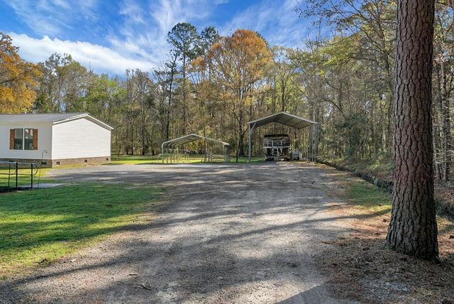 274 Rae Lane, Bonneau, SC 29431