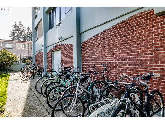 1313 LINCOLN St, Eugene, OR 97401
