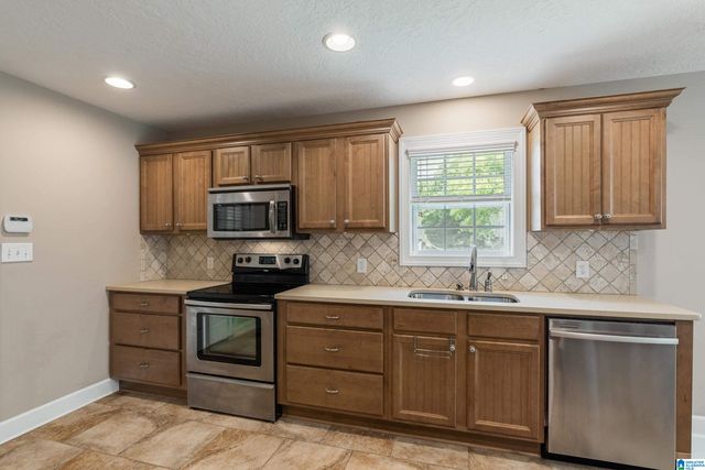 1421 MARSHALL WAY, Gadsden, AL 35907