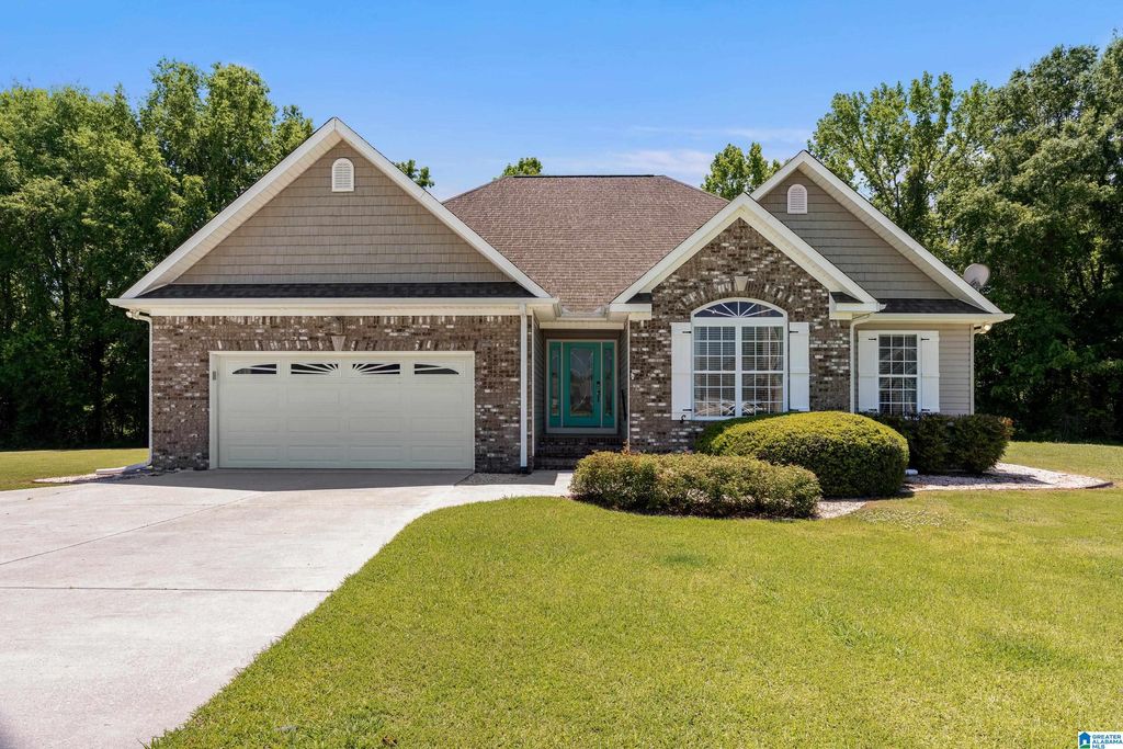 1421 MARSHALL WAY, Gadsden, AL 35907