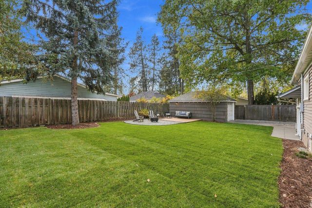 952 E Thurston Ave, Spokane, WA 99203