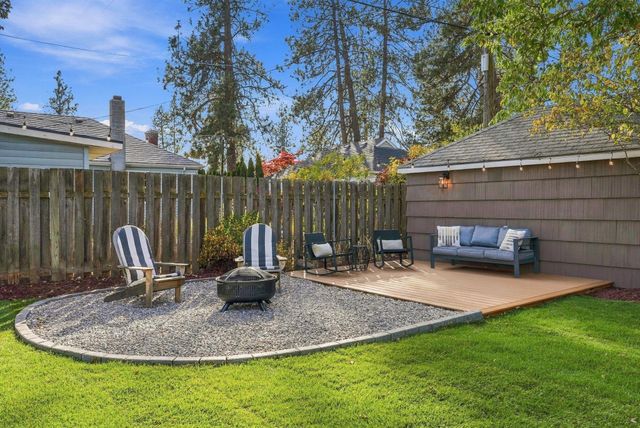 952 E Thurston Ave, Spokane, WA 99203