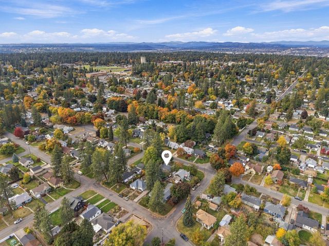 952 E Thurston Ave, Spokane, WA 99203