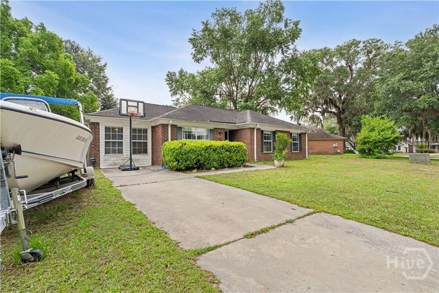 385 Sterling Creek Drive, Richmond Hill, GA 31324