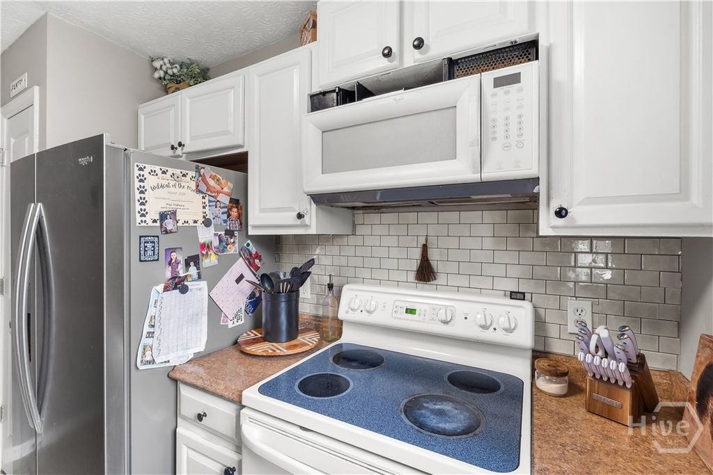 Image 20 of property listing at 385 Sterling Creek Drive, Richmond Hill, GA 31324