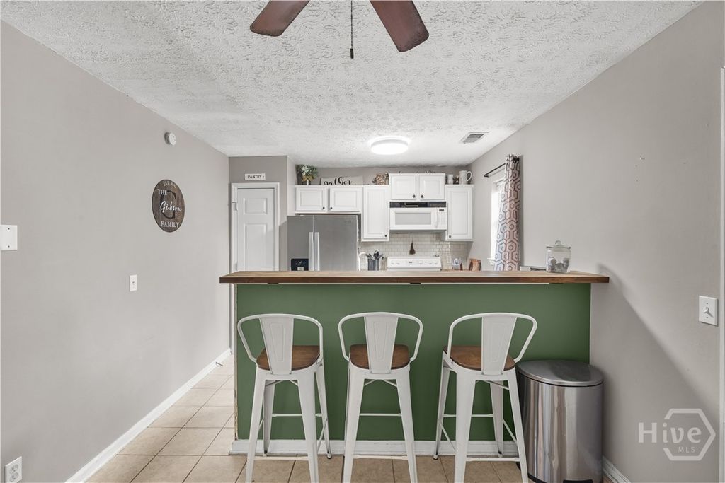 Image 21 of property listing at 385 Sterling Creek Drive, Richmond Hill, GA 31324