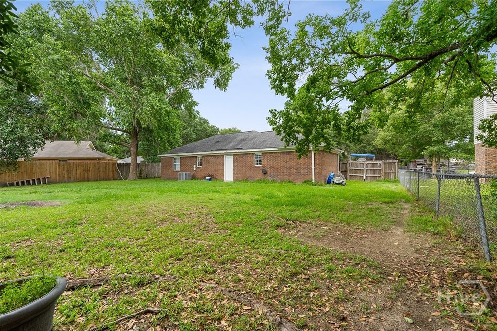Image 25 of property listing at 385 Sterling Creek Drive, Richmond Hill, GA 31324